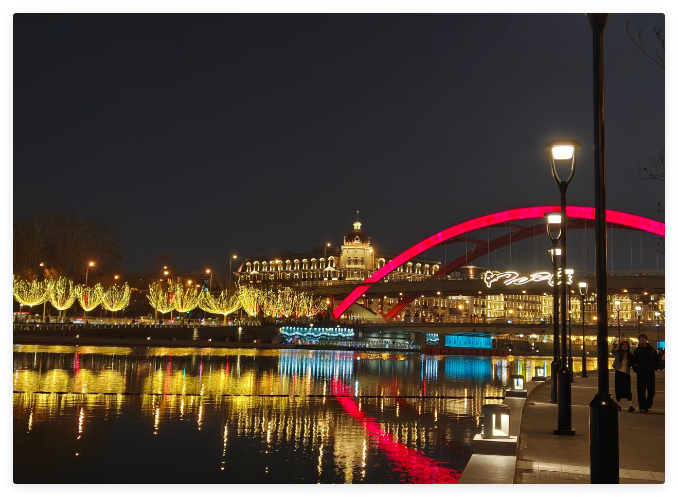 红色的是金刚桥 红色的是金刚桥